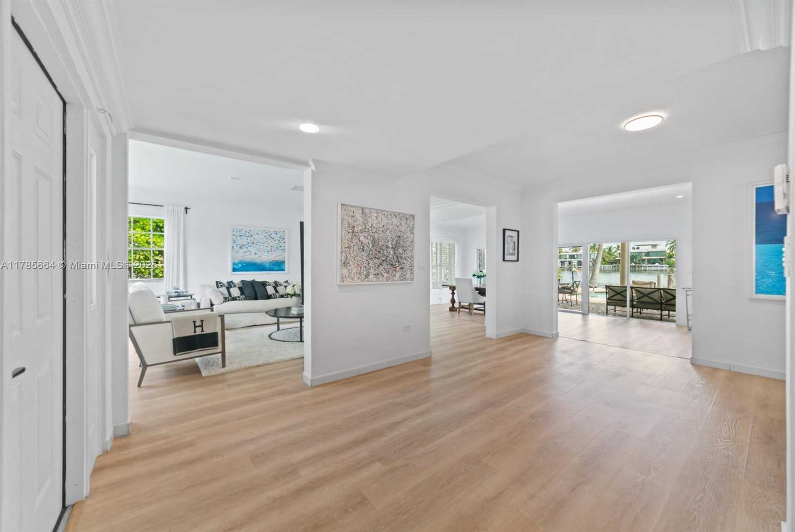 Small Image of 275 NORTH SHORE DR, Miami Beach Number 5