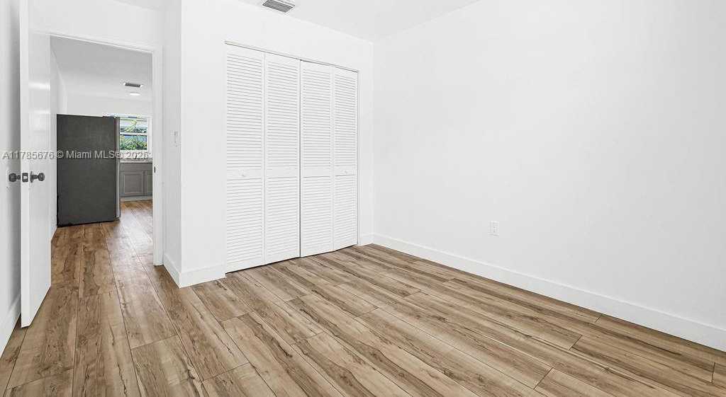 Imagen de Pequeño Objeto