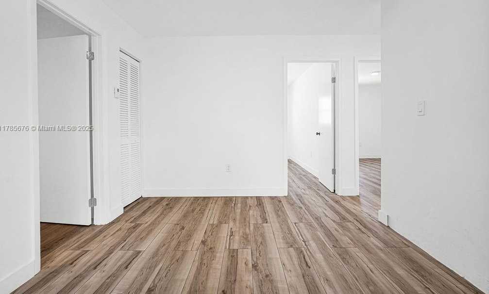 Imagen de Pequeño Objeto