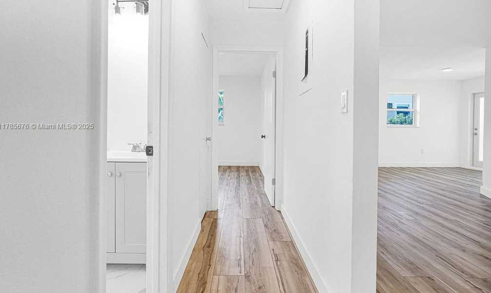 Imagen de Pequeño Objeto