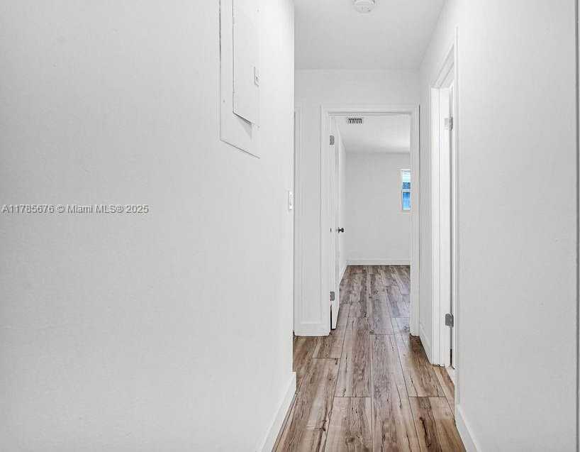 Imagen de Pequeño Objeto