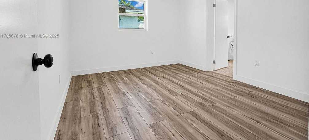 Imagen de Pequeño Objeto