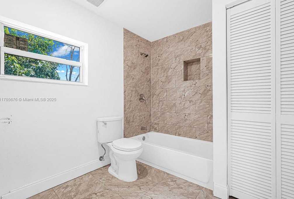 Imagen de Pequeño Objeto