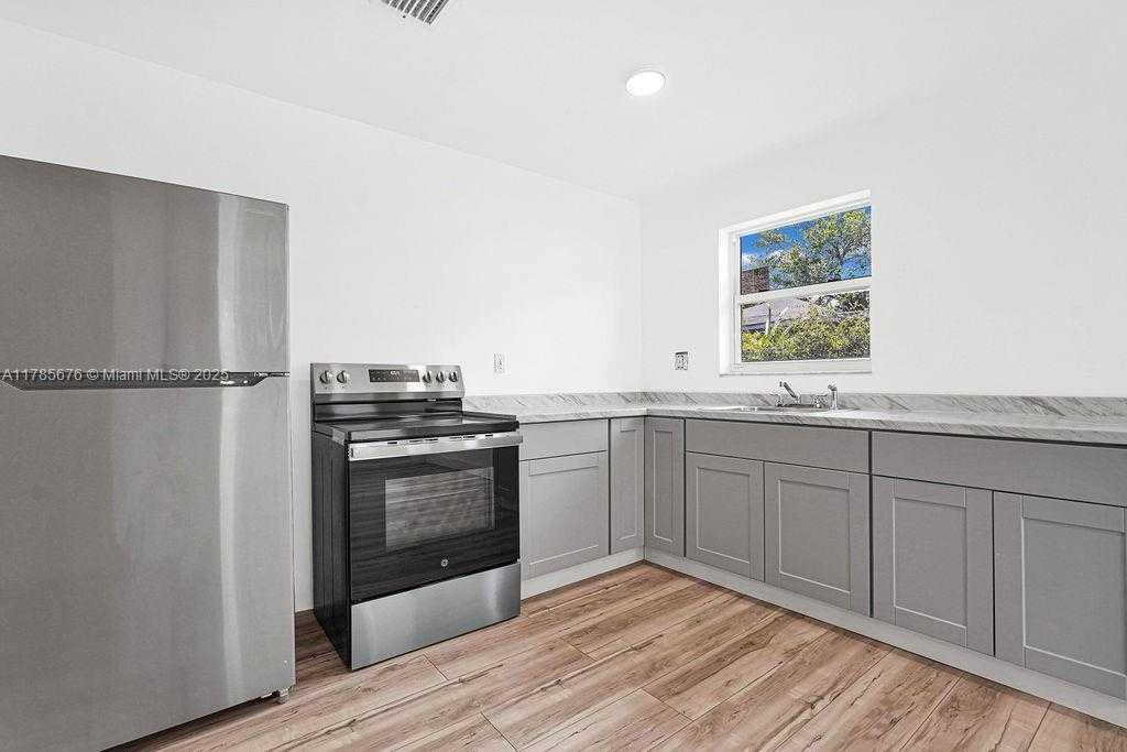 Imagen de Pequeño Objeto