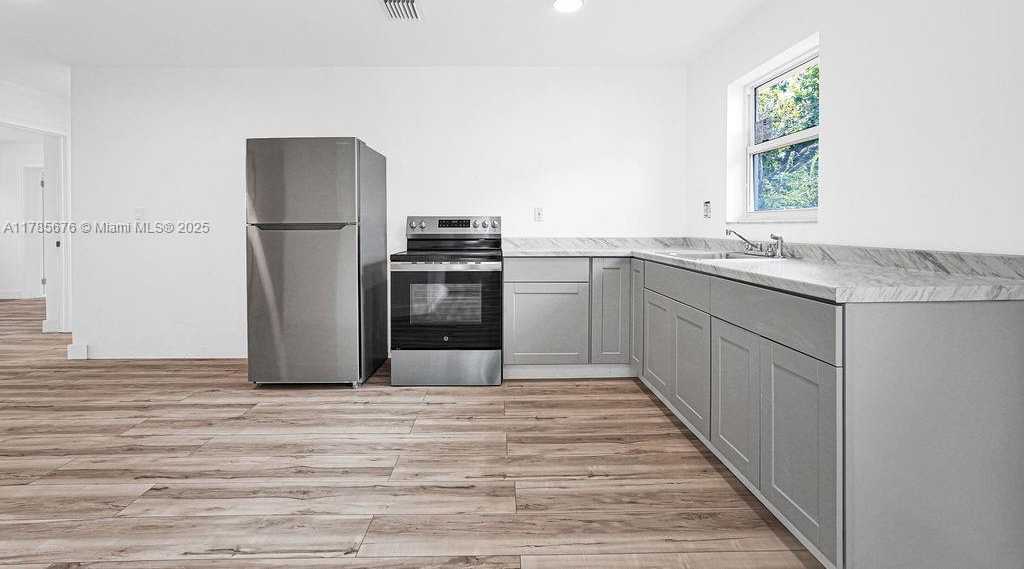 Imagen de Pequeño Objeto