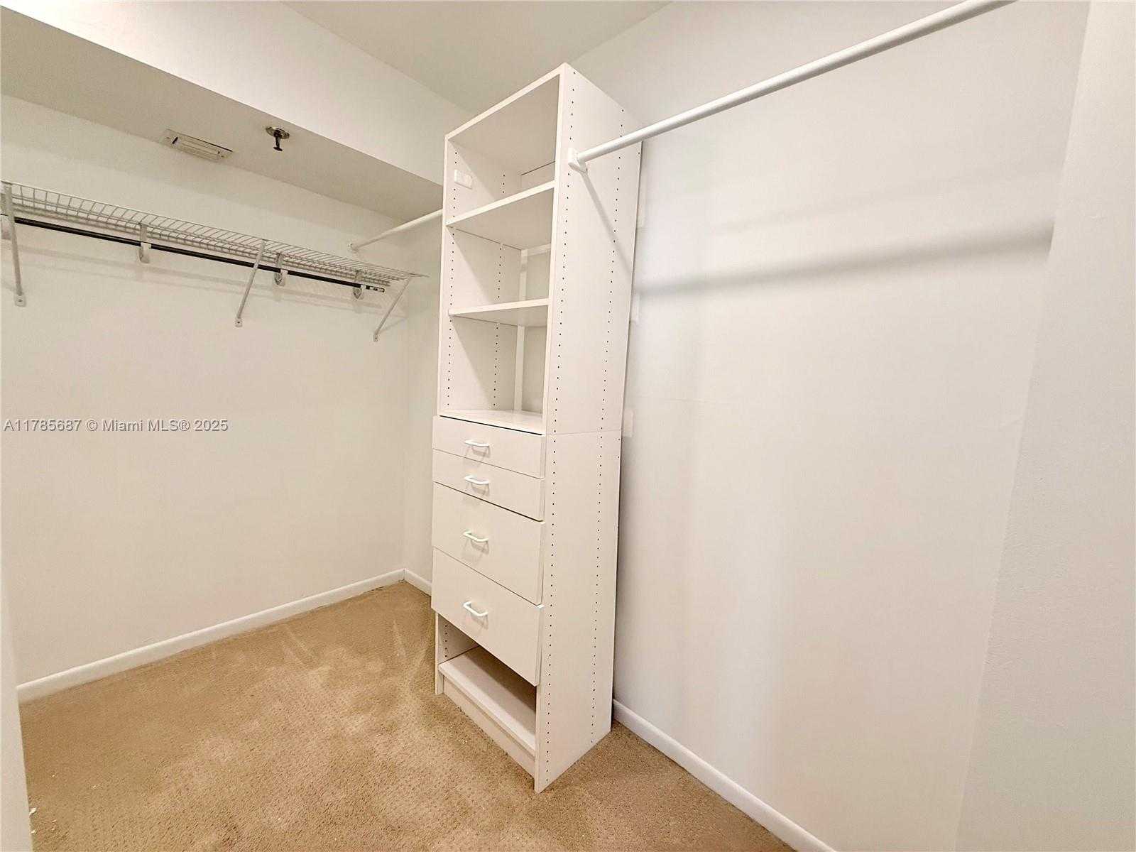 Small Image of 9 ISLAND AVE #2306, Miami Beach Number 12