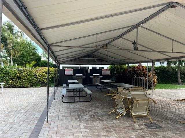 Small Image of 250 181ST DR #414, Sunny Isles Beach Number 17