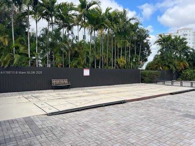 Small Image of 250 181ST DR #414, Sunny Isles Beach Number 19