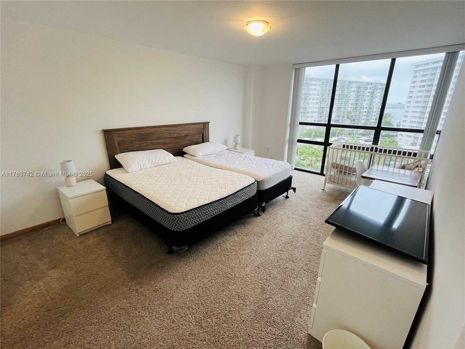 Small Image of 1450 BRICKELL BAY DR #811, Miami Number 14