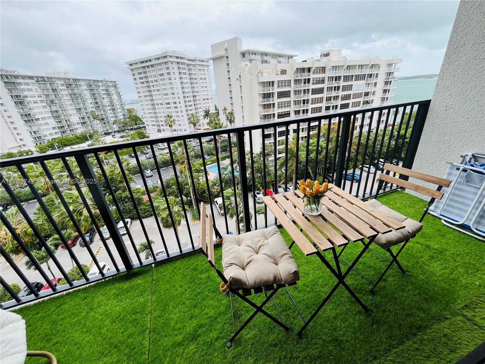 Small Image of 1450 BRICKELL BAY DR #811, Miami Number 23