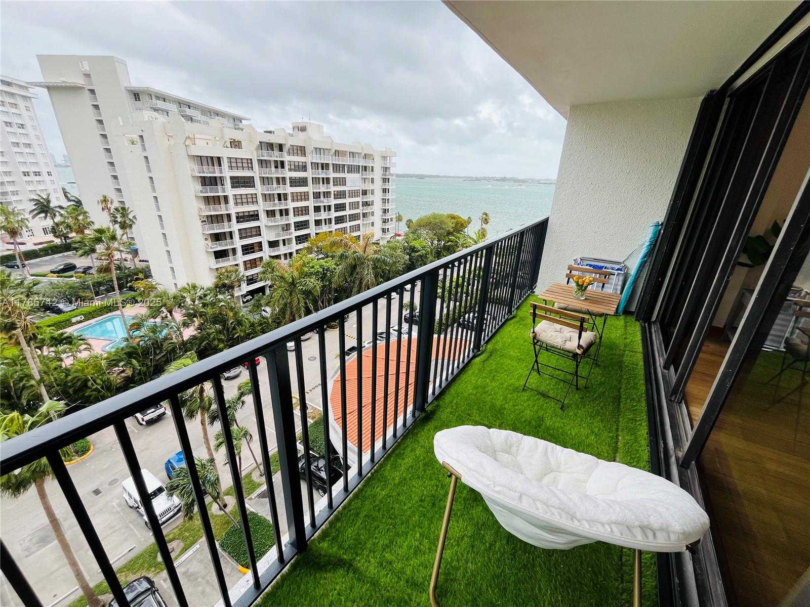 Small Image of 1450 BRICKELL BAY DR #811, Miami Number 25