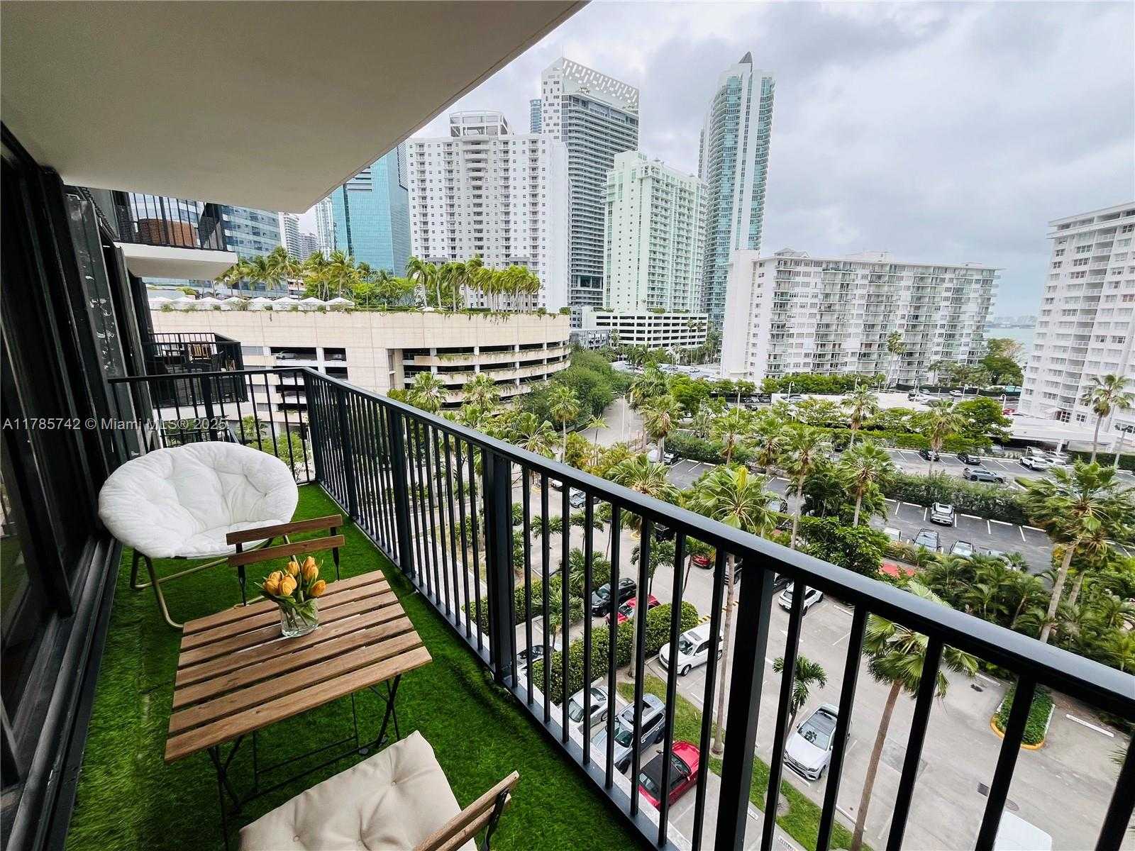 Small Image of 1450 BRICKELL BAY DR #811, Miami Number 27