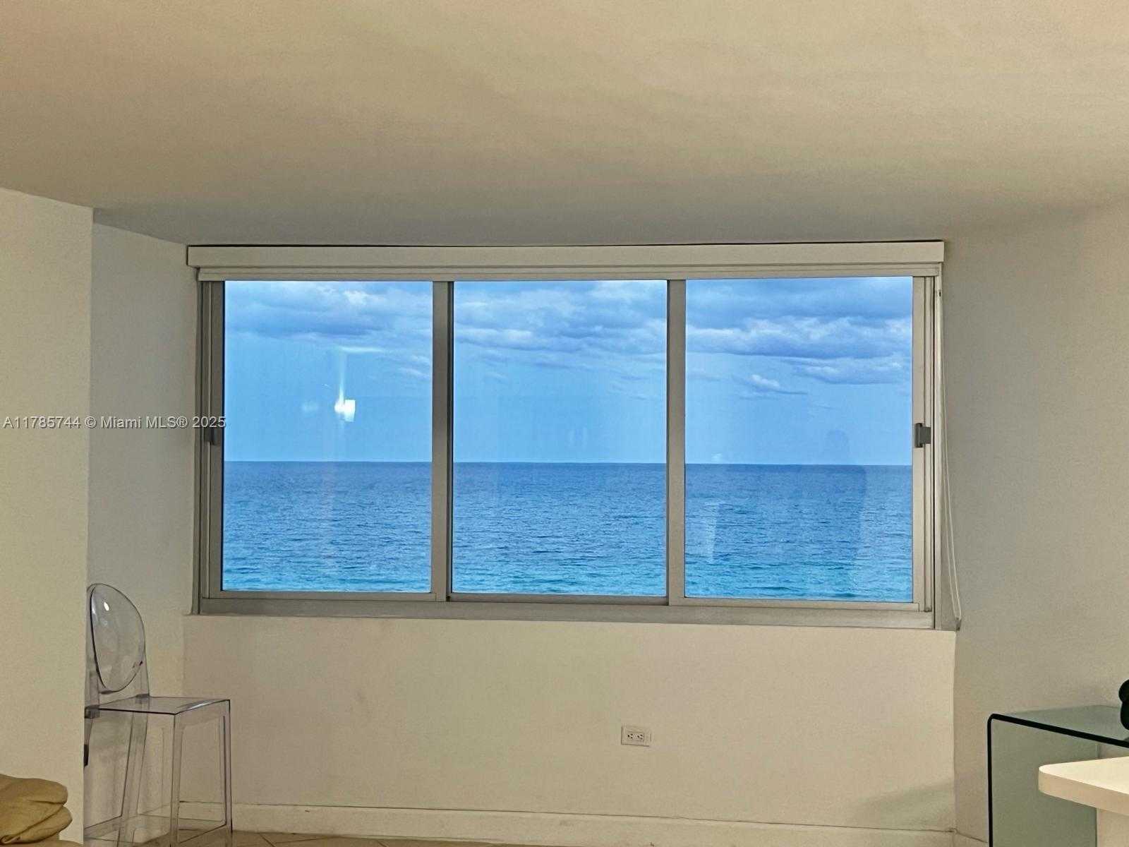 Small Image of 7135 COLLINS AVE #702, Miami Beach Number 22