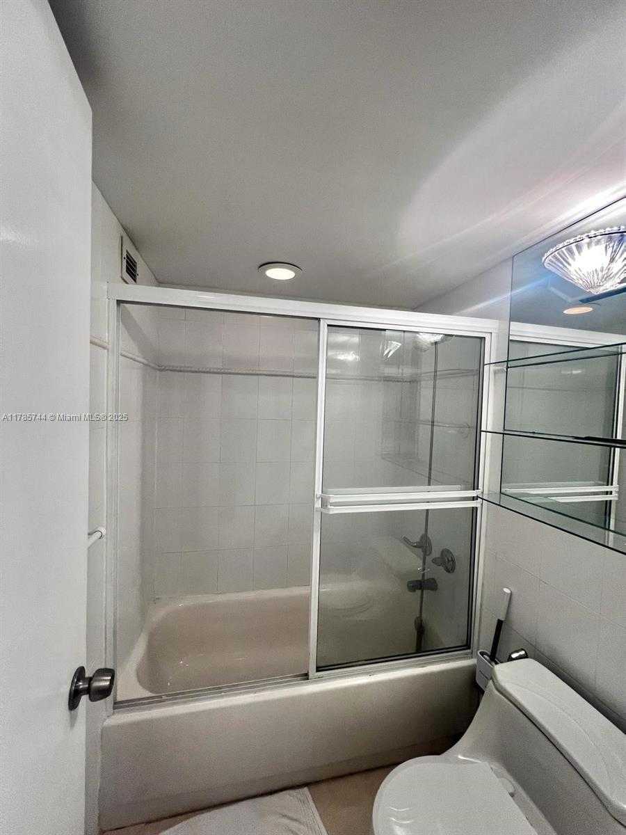 Small Image of 7135 COLLINS AVE #702, Miami Beach Number 23
