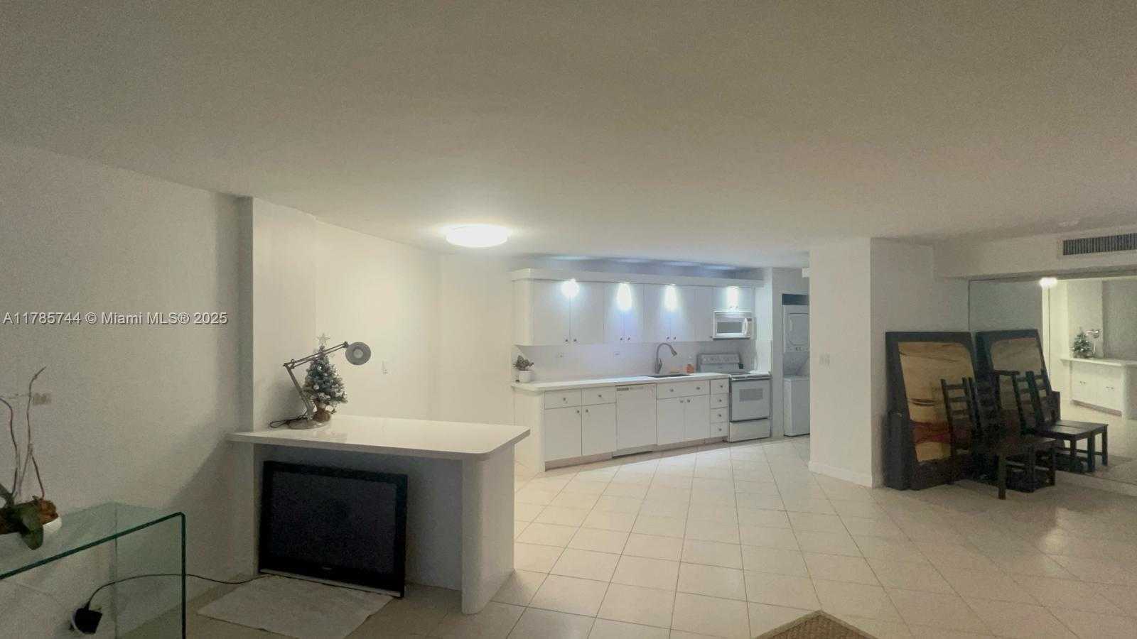 Small Image of 7135 COLLINS AVE #702, Miami Beach Number 31