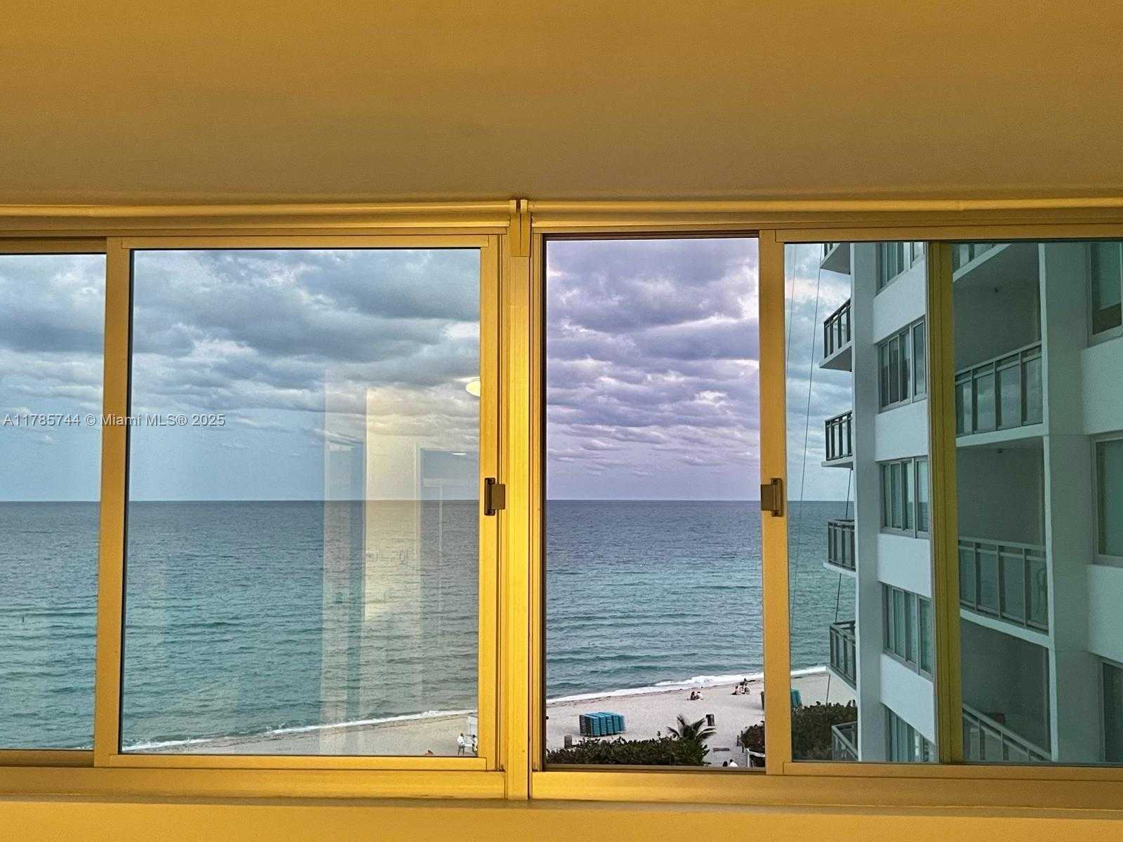 Small Image of 7135 COLLINS AVE #702, Miami Beach Number 37