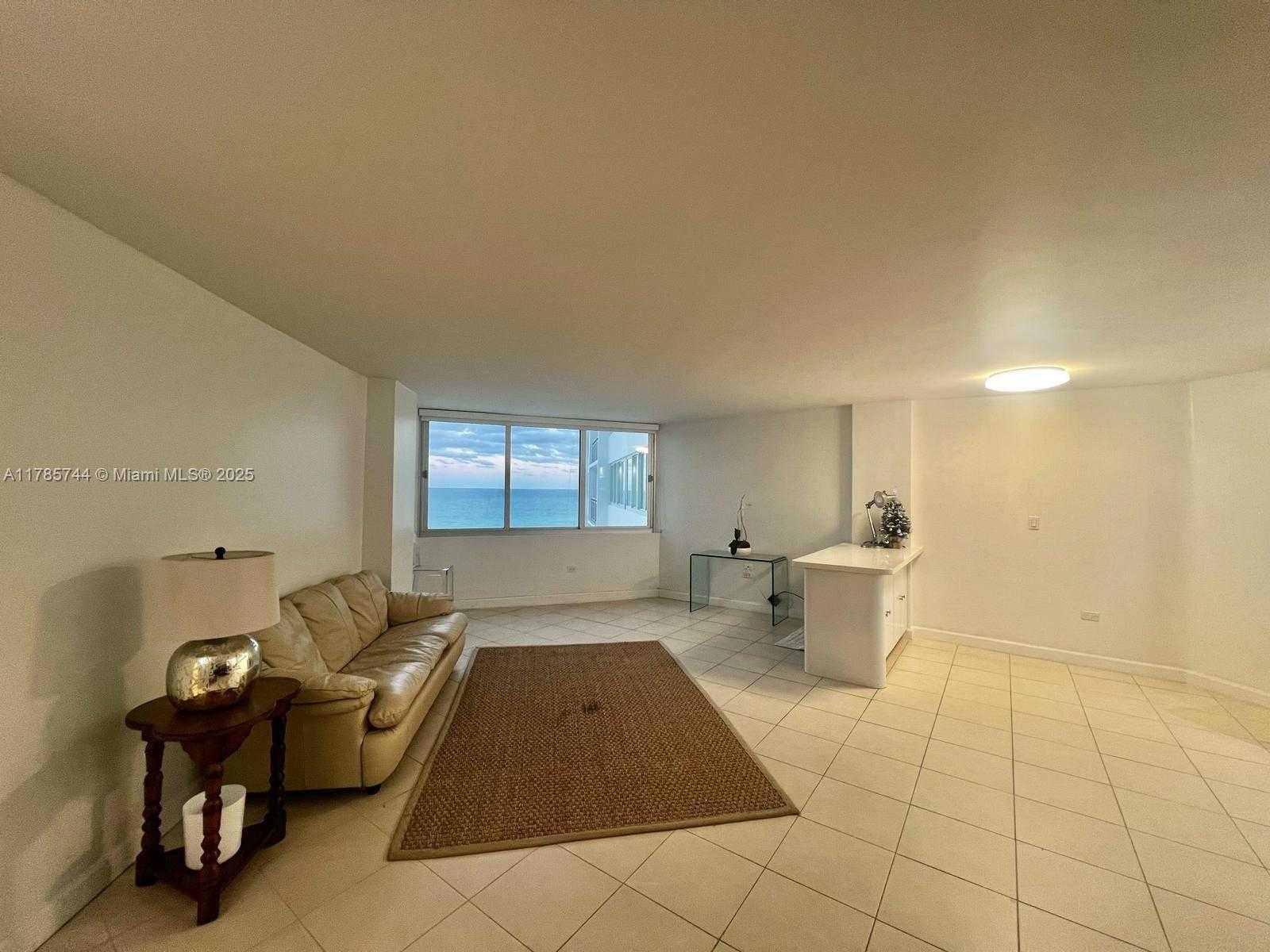 Small Image of 7135 COLLINS AVE #702, Miami Beach Number 39