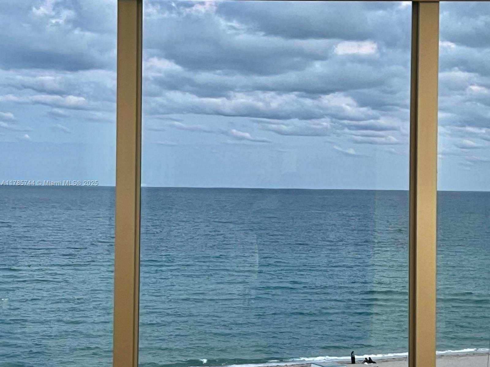 Small Image of 7135 COLLINS AVE #702, Miami Beach Number 42