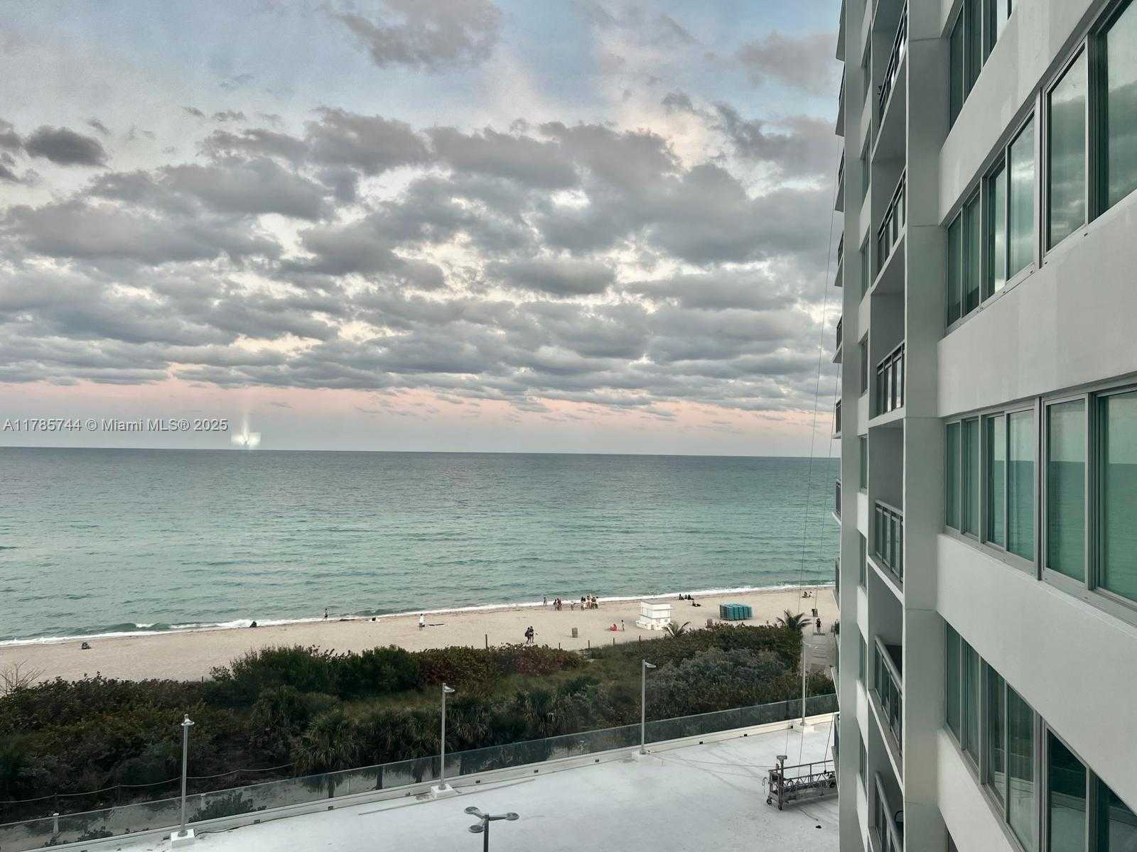 Small Image of 7135 COLLINS AVE #702, Miami Beach Number 45