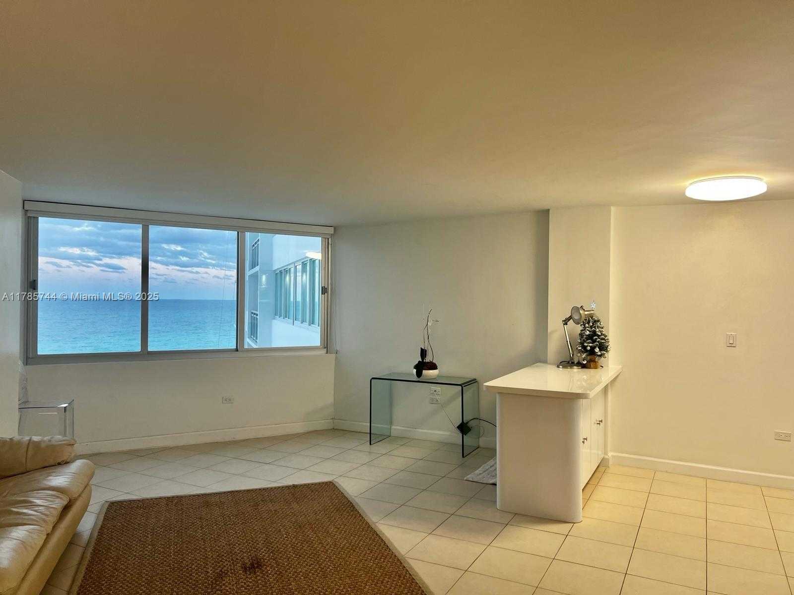 Small Image of 7135 COLLINS AVE #702, Miami Beach Number 46