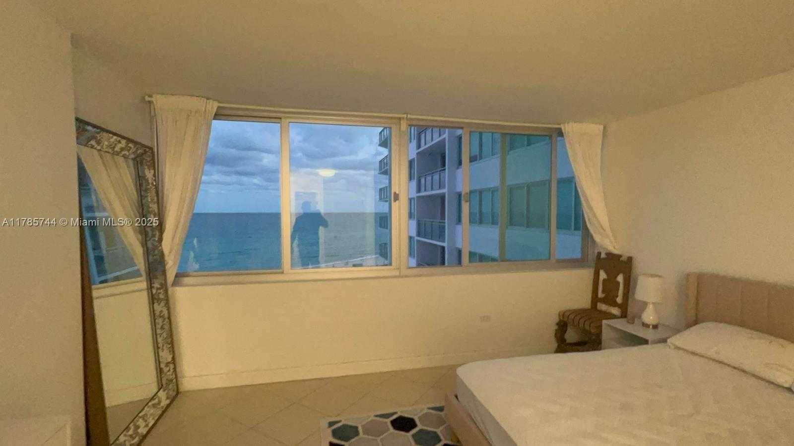 Small Image of 7135 COLLINS AVE #702, Miami Beach Number 53