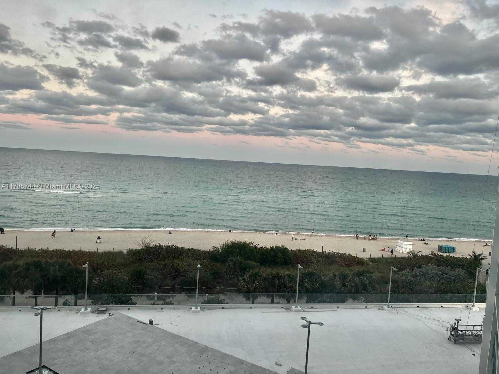 Small Image of 7135 COLLINS AVE #702, Miami Beach Number 54