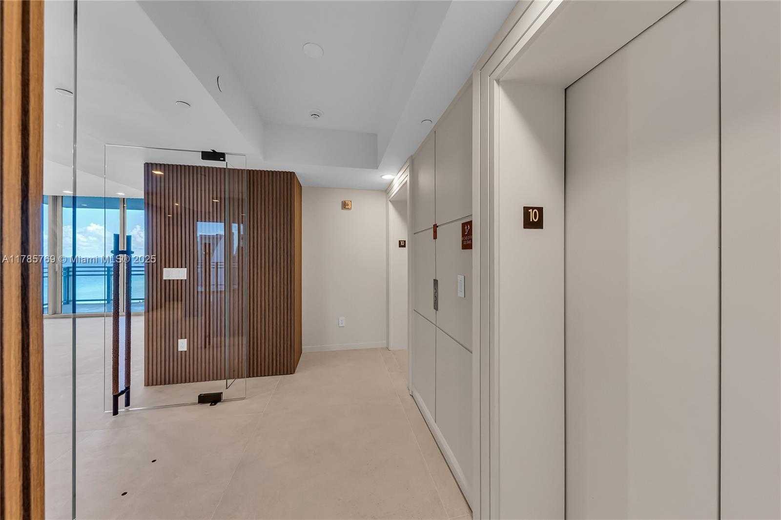 Small Image of 3535 SOUTH OCEAN DR #1003, Hollywood Number 2
