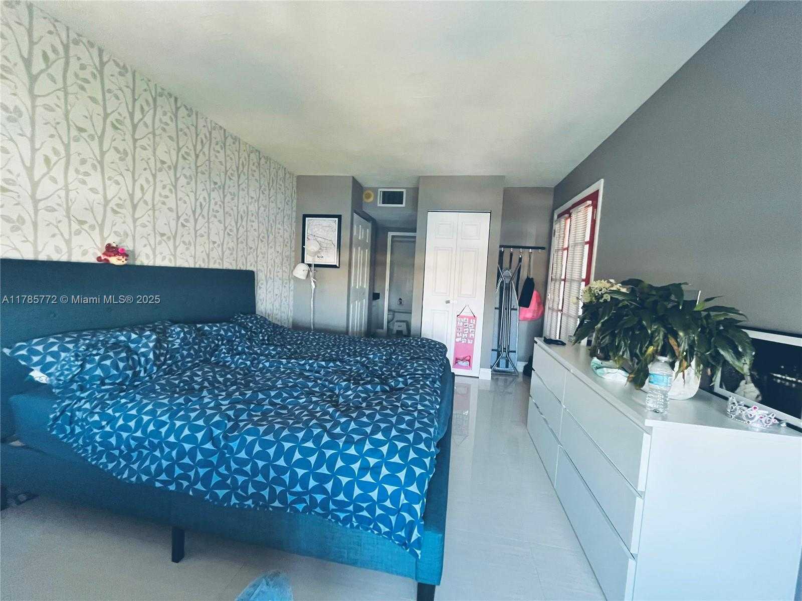 Small Image of 500 THREE ISLANDS BLVD #802, Hallandale Beach Number 11