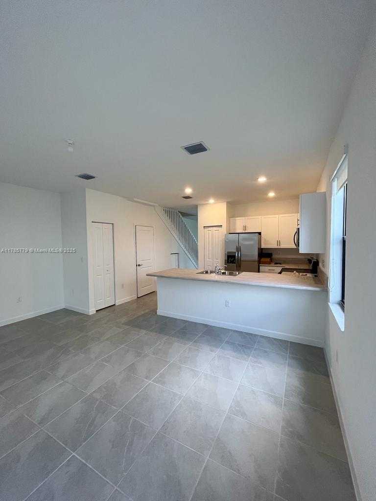 Small Image of 10025 SOUTH WEST 228TH TER #10025, Miami Number 12