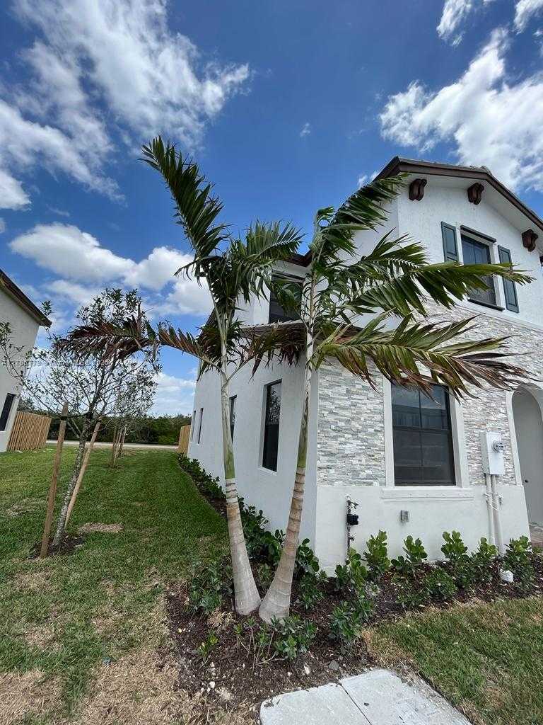 Small Image of 10025 SOUTH WEST 228TH TER #10025, Miami Number 3