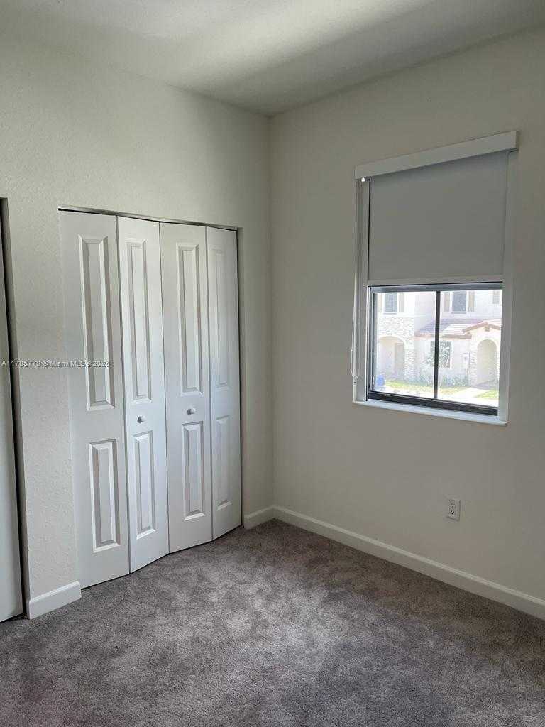 Small Image of 10025 SOUTH WEST 228TH TER #10025, Miami Number 31