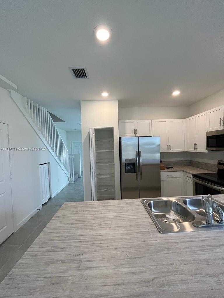 Small Image of 10025 SOUTH WEST 228TH TER #10025, Miami Number 9