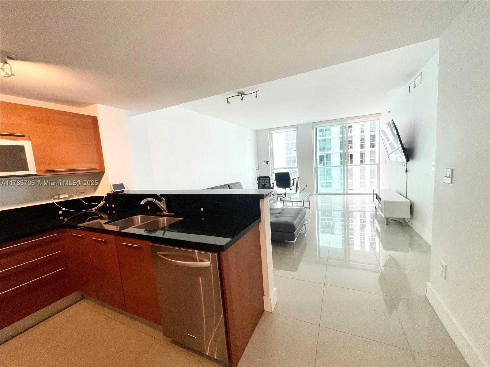 Small Image of 253 NE 2nd St, Miami, FL 33132, USA Number 15