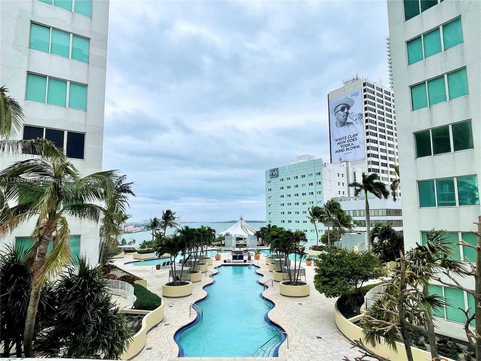 Small Image of 253 NE 2nd St, Miami, FL 33132, USA Number 55