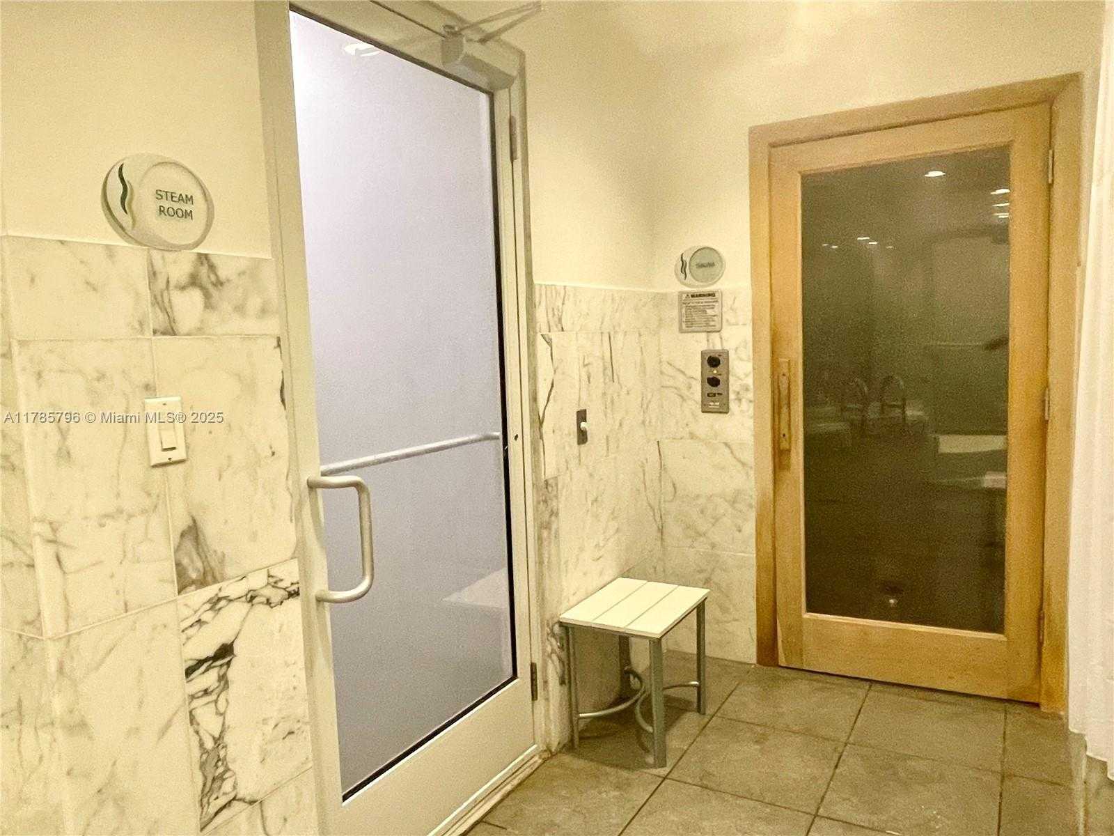 Small Image of 253 NE 2nd St, Miami, FL 33132, USA Number 56