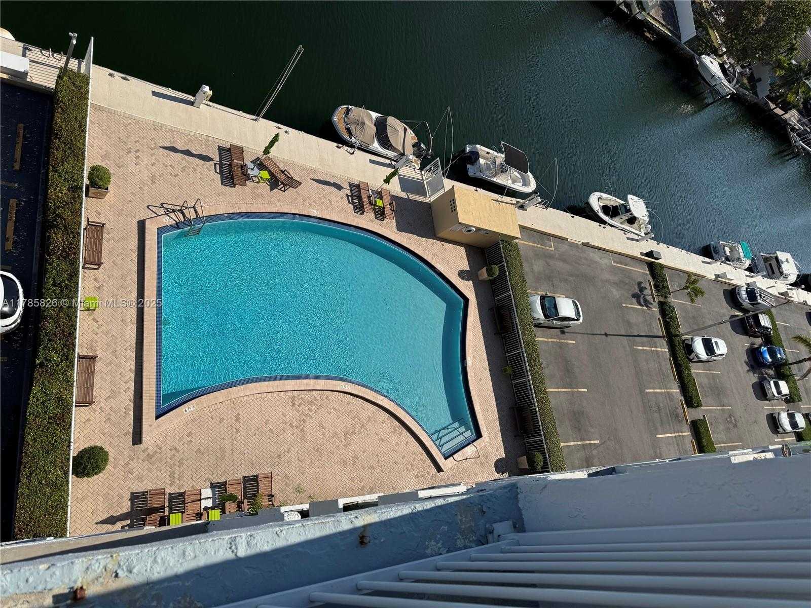 Small Image of 2020 NORTH EAST 135TH ST #808, North Miami Number 11
