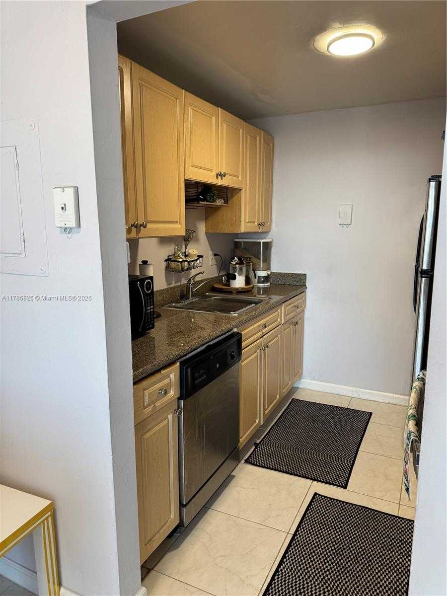 Small Image of 2020 NORTH EAST 135TH ST #808, North Miami Number 2