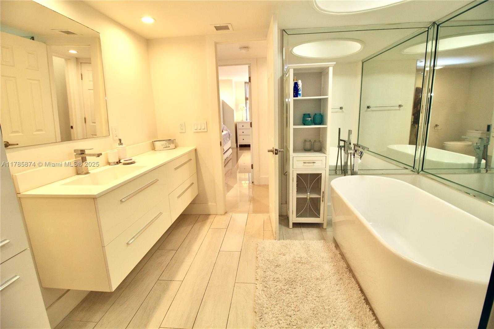 Small Image of 1865 SOUTH OCEAN DR #8I, Hallandale Beach Number 14