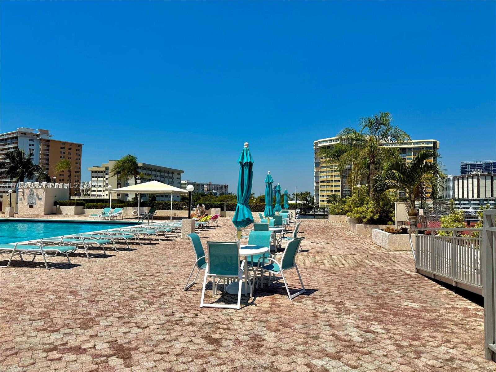 Small Image of 1865 SOUTH OCEAN DR #8I, Hallandale Beach Number 19