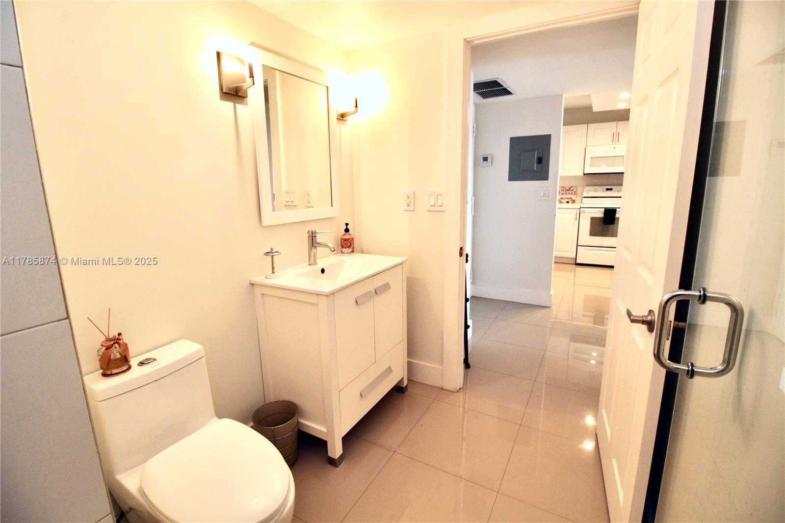 Small Image of 1865 SOUTH OCEAN DR #8I, Hallandale Beach Number 9