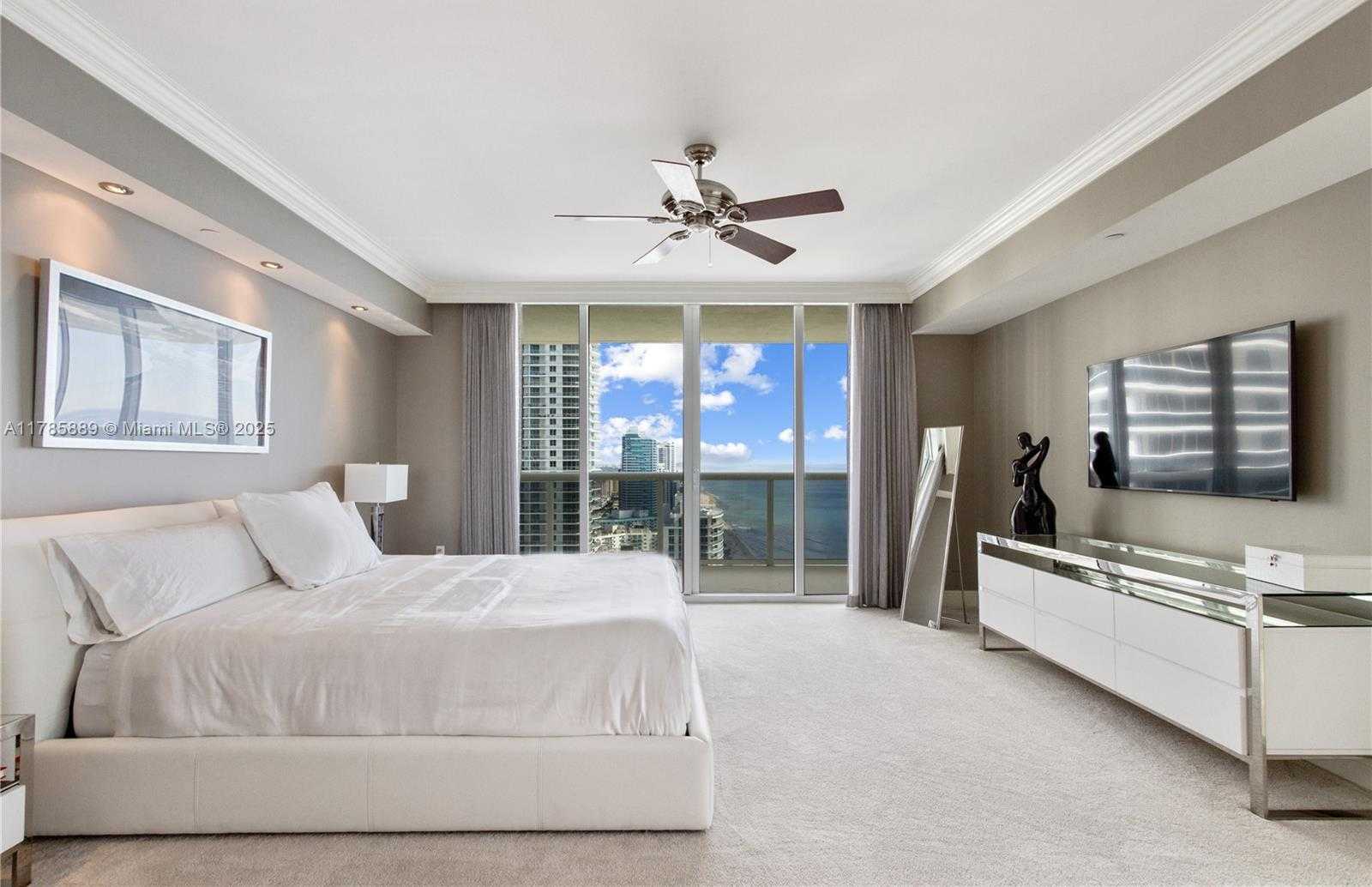 Small Image of 1830 SOUTH OCEAN DR #3401, Hallandale Beach Number 18