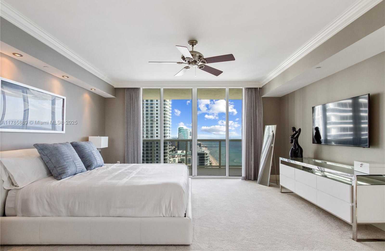 Small Image of 1830 SOUTH OCEAN DR #3401, Hallandale Beach Number 19