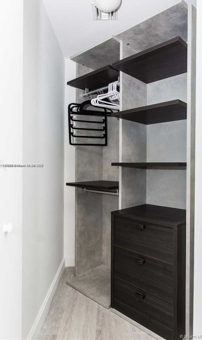 Small Image of 55 SOUTH WEST 9TH ST #2903, Miami Number 12