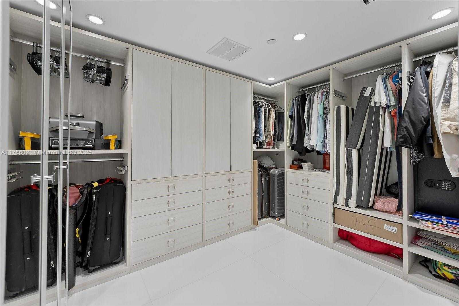 Small Image of 100 LINCOLN RD #747, Miami Beach Number 25