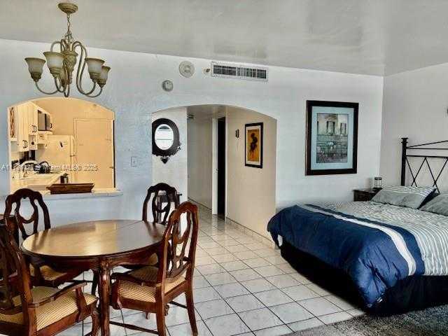 Small Image of 100 LINCOLN RD #1430, Miami Beach Number 3