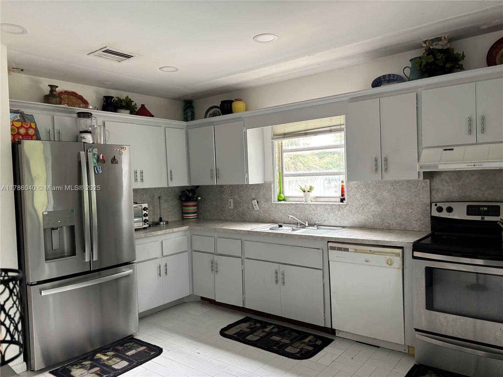 Small Image of 4609 BAYBERRY LN #4609, Tamarac Number 5