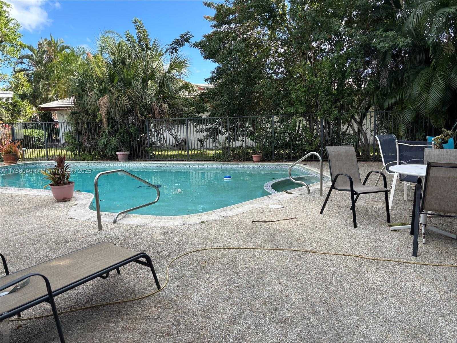 Small Image of 4609 BAYBERRY LN #4609, Tamarac Number 9
