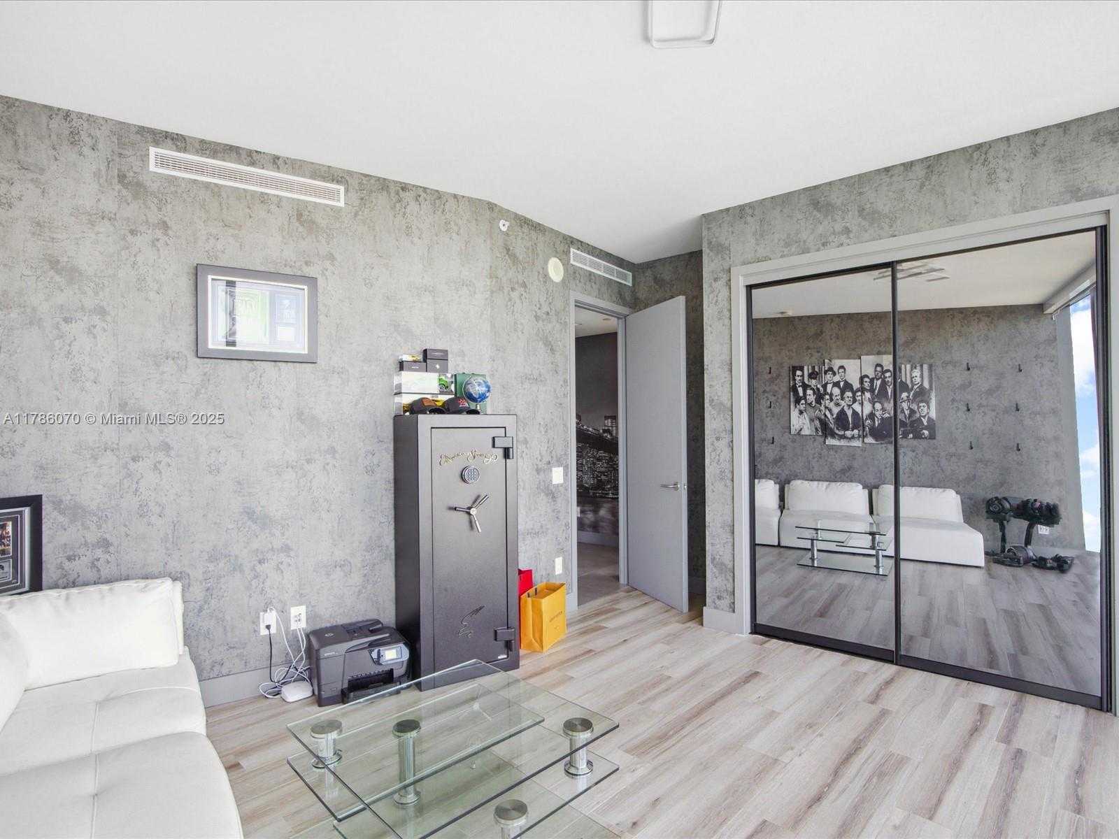 Small Image of 18555 COLLINS AVE #5505, Sunny Isles Beach Number 31