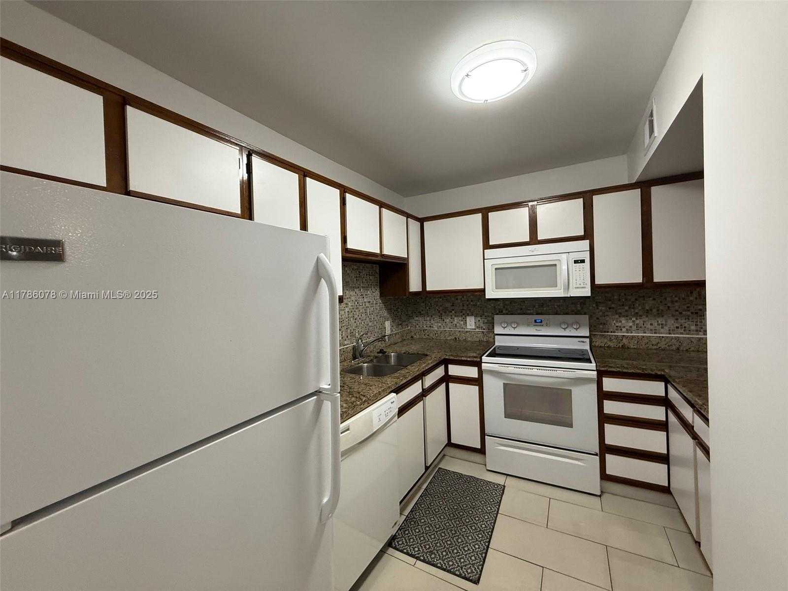 Small Image of 15290 SOUTH WEST 106TH LN #323, Miami Number 10