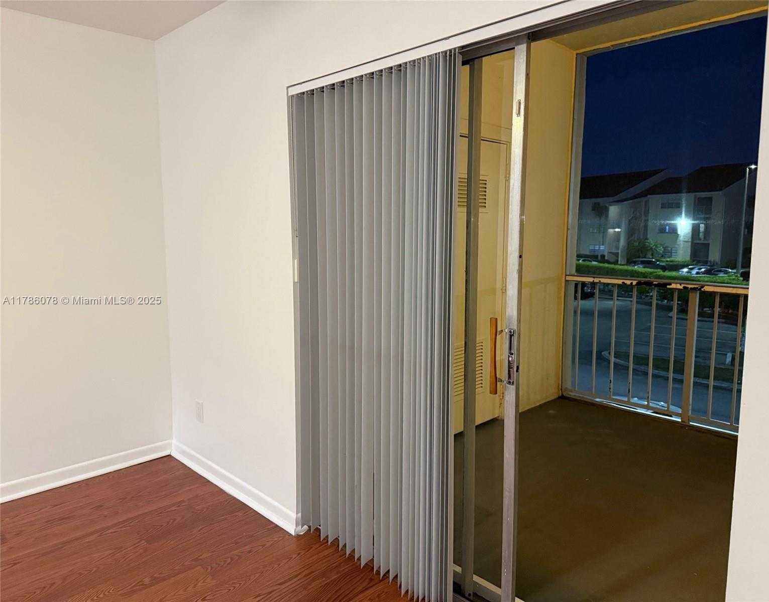 Small Image of 15290 SOUTH WEST 106TH LN #323, Miami Number 16